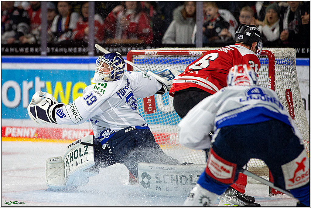PENNY DEL; Koelner Haie- Schwenninger Wild Wings; Koeln, 18.01.2023